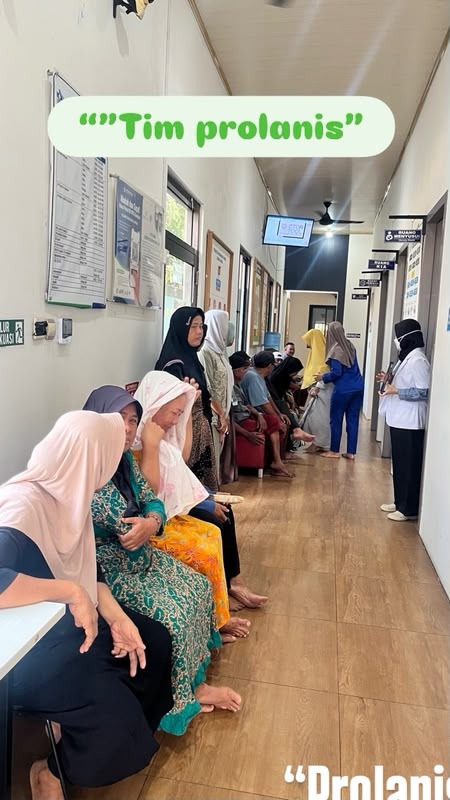 Tim Prolanis Klinik Safira melayani warga peserta